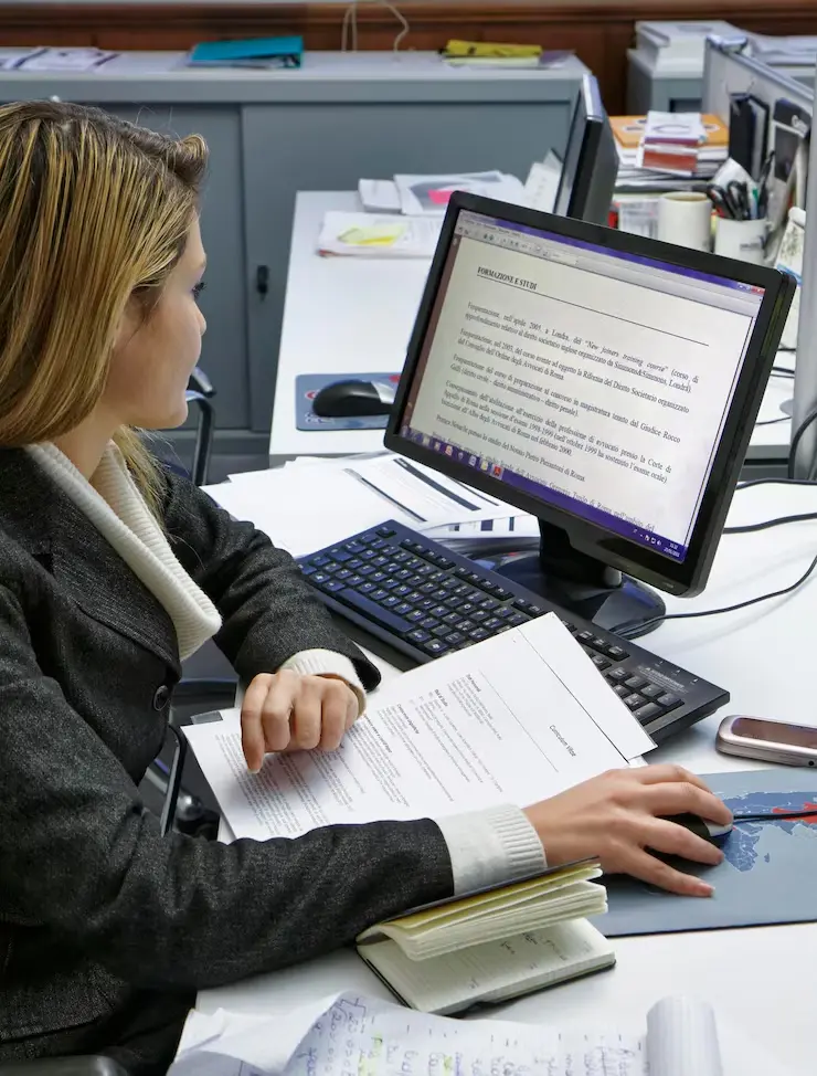 Accurate financial translation in Dubai with professionally translated financial documents for official use
